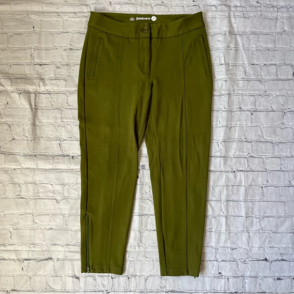 Betabrand Green Cropped Pull On Pants - Picture 2 of 5